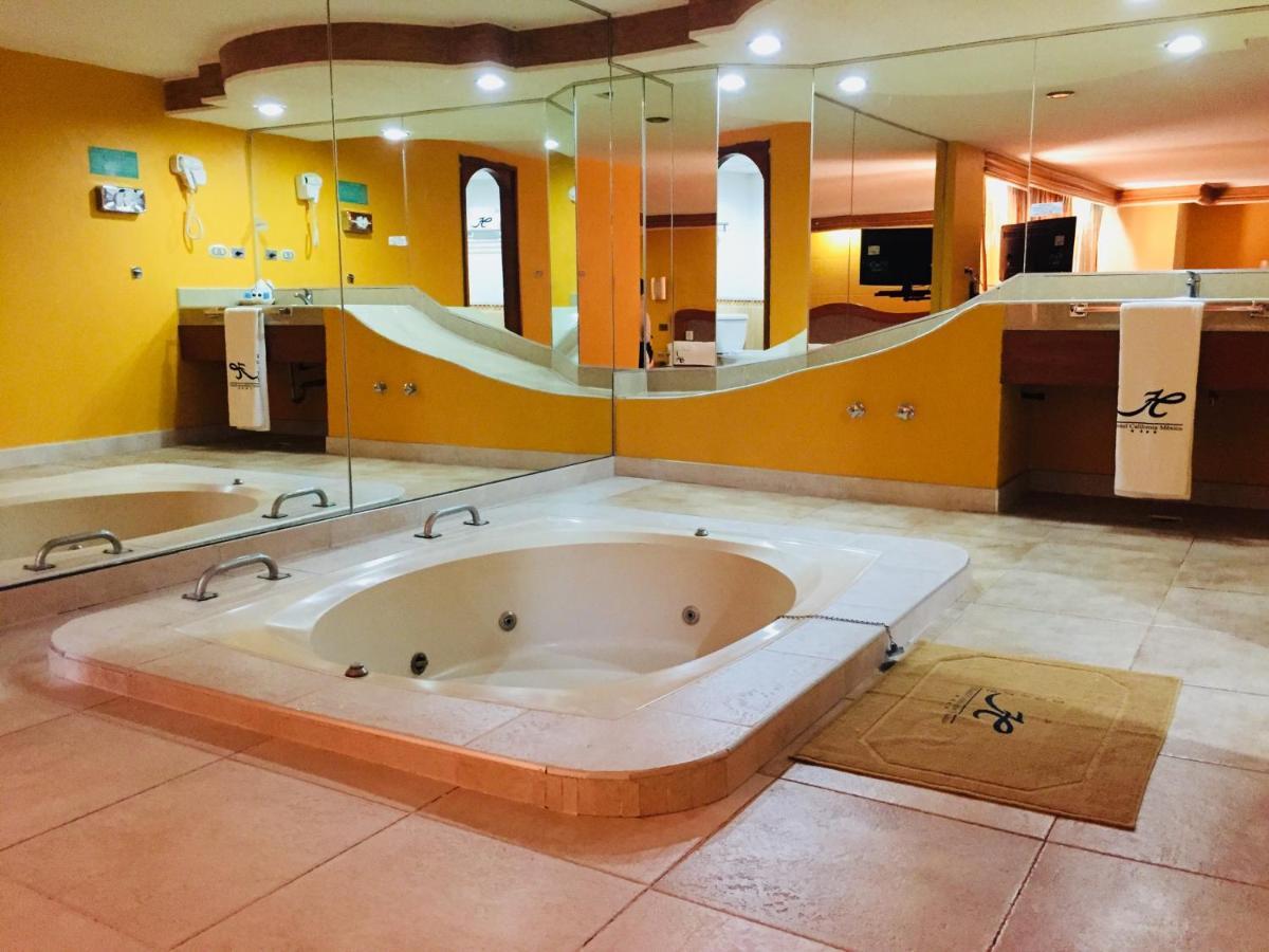 Hotel California Mexico By Eksteriør billede