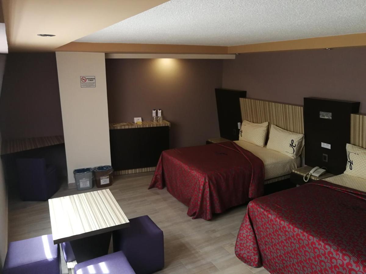 Hotel California Mexico By Eksteriør billede
